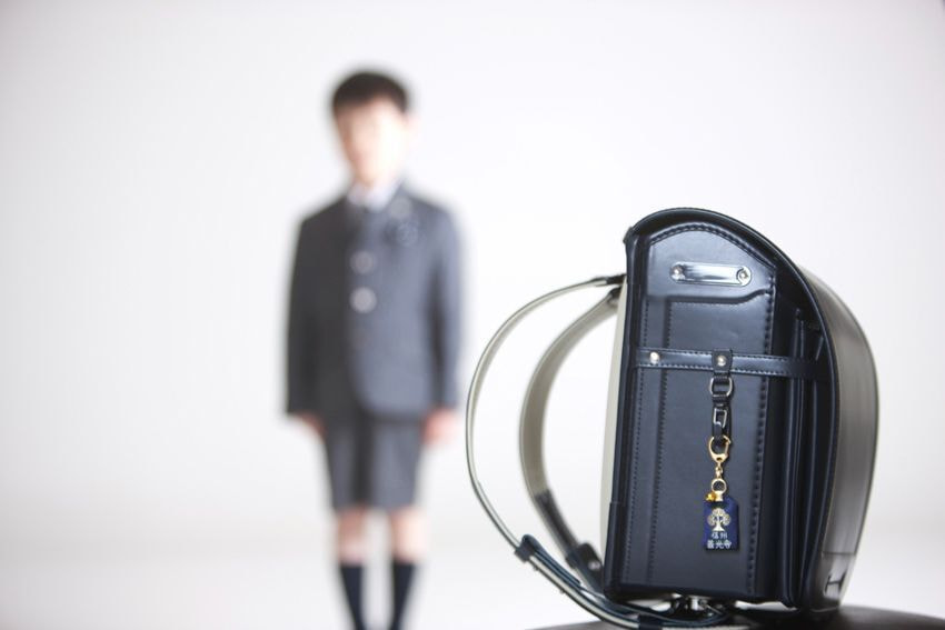 1年生の男の子とランドセル